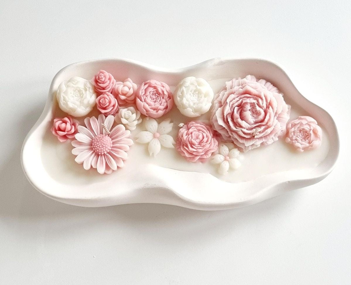 Large Wavy Candle Jar with Roses