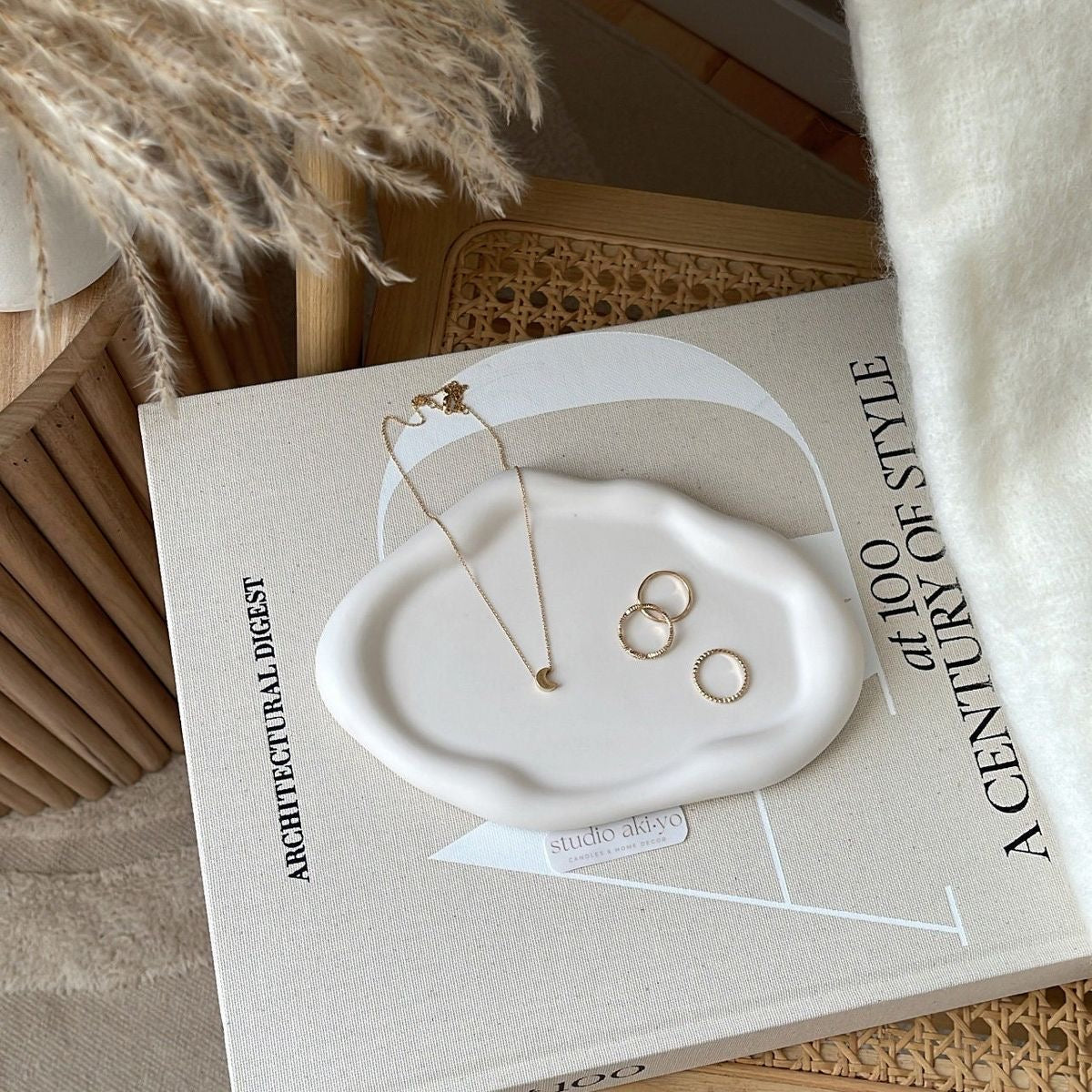 Irregular Cloud Tray