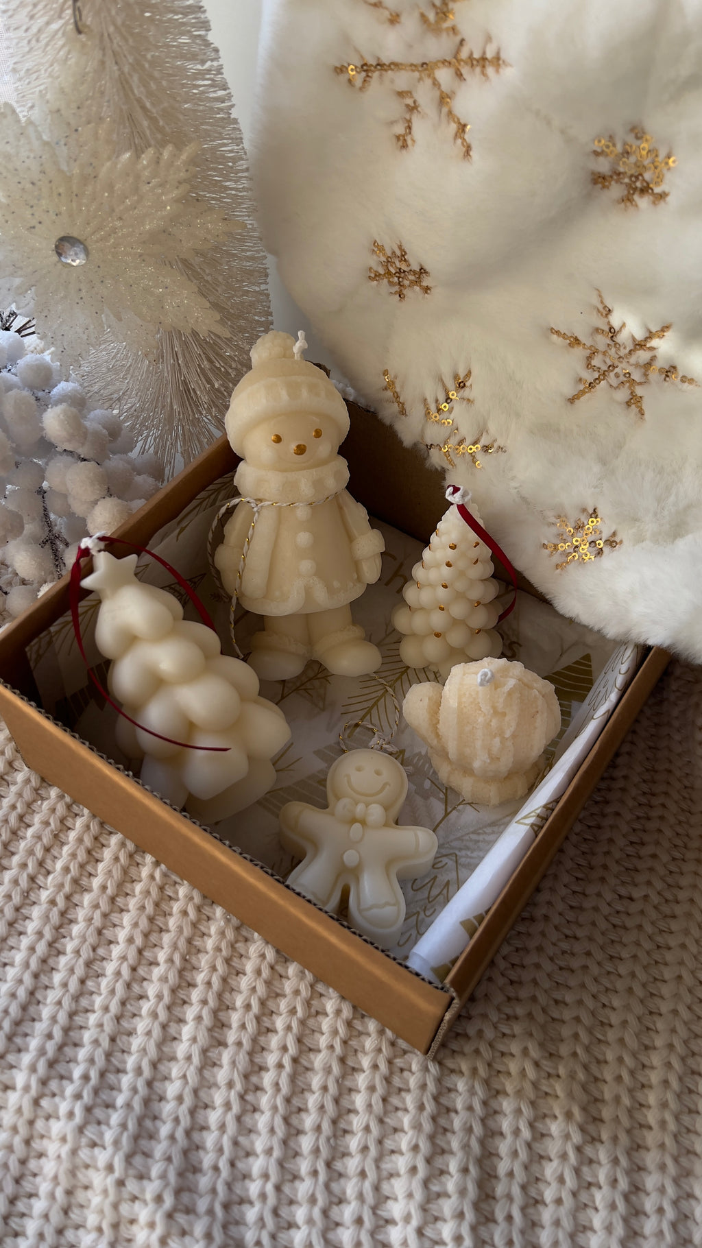 Holly Jolly Gift Box