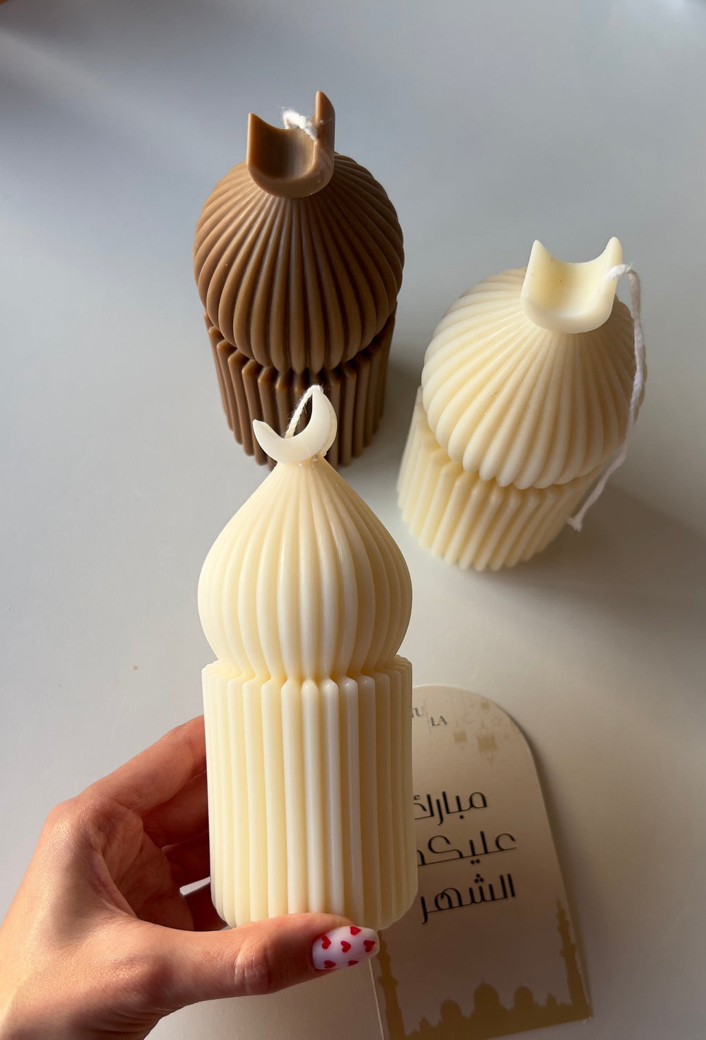 Short Ribbed Candle with Mini Crescent